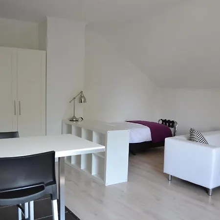 B&B 포메를로흐 3*