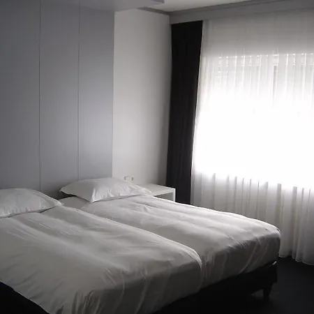 B&B 포메를로흐 3*